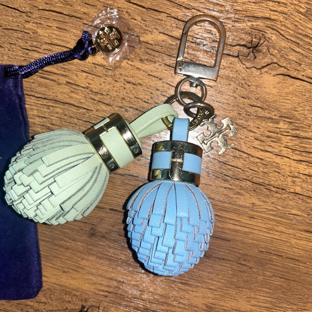 Tory Burch Keychain - Picture 8 of 8
